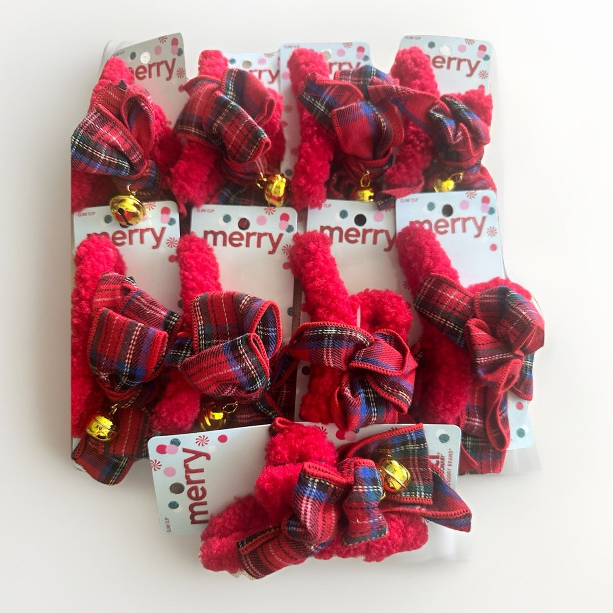 Scünci Fuzzy Plaid Claw Clips with Bells | Christmas Hair Accessories Set of 9
