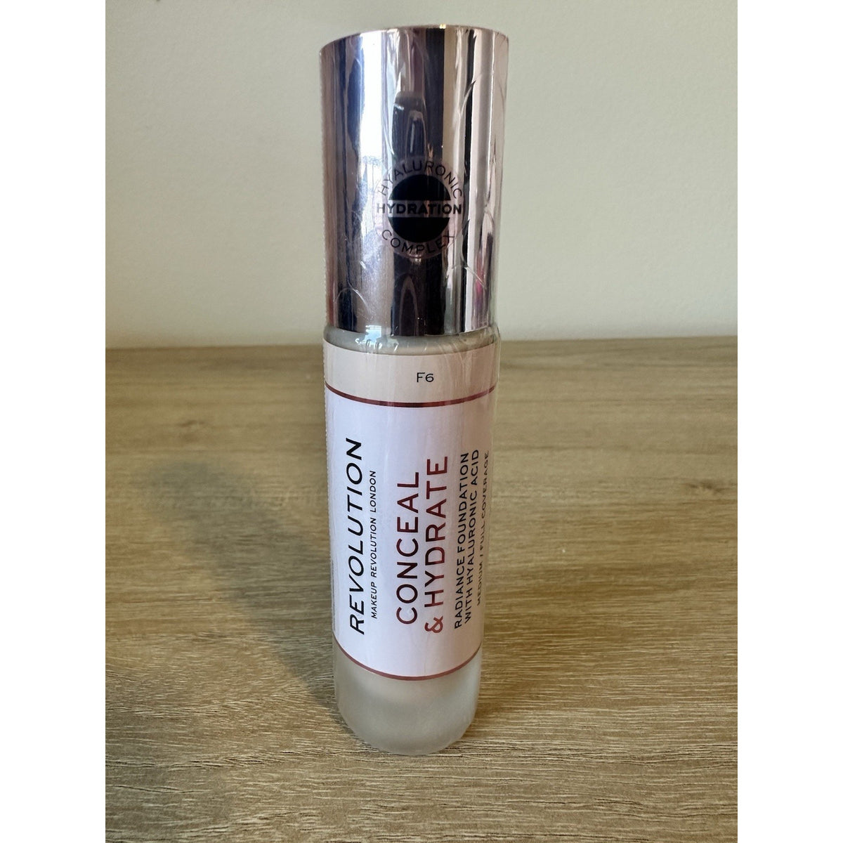Makeup Revolution Conceal & Hydrate Foundation F6 Radiance 0.7oz NEW
