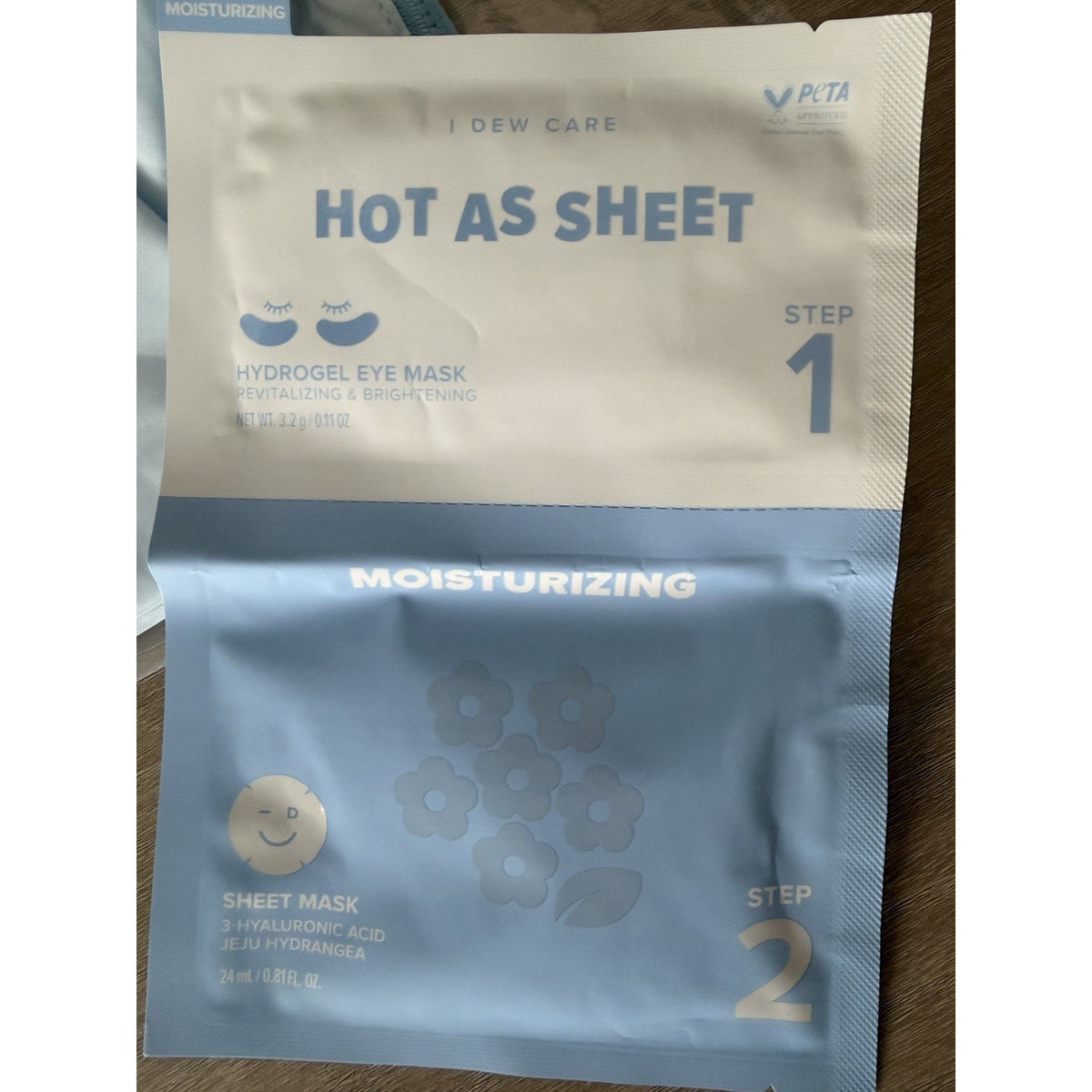 I Dew Care Hot As Sheet Face Eye Mask & Blue Cosmetic Bag Set New