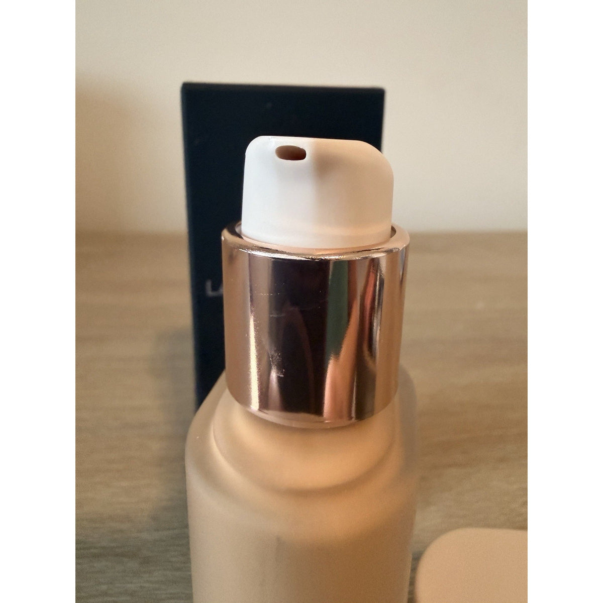 Laura Mercier Real Flawless Weightless Perfecting Foundation 3W0 Sandstone 1oz