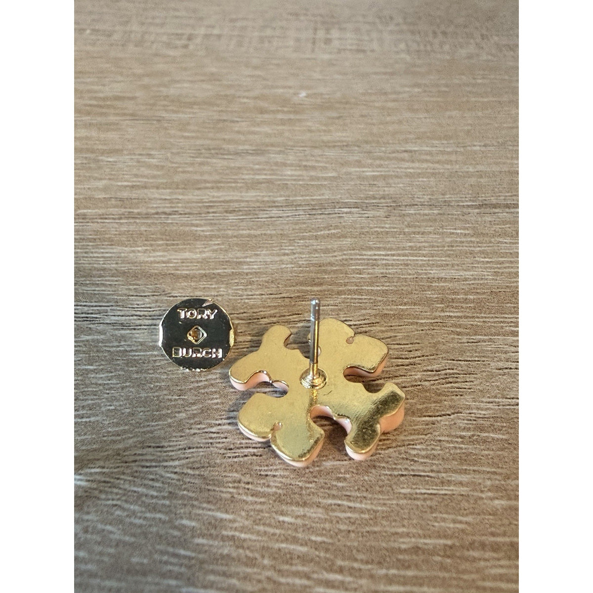 Tory Burch Pink Enamel Logo Stud Earrings Gold Tone New