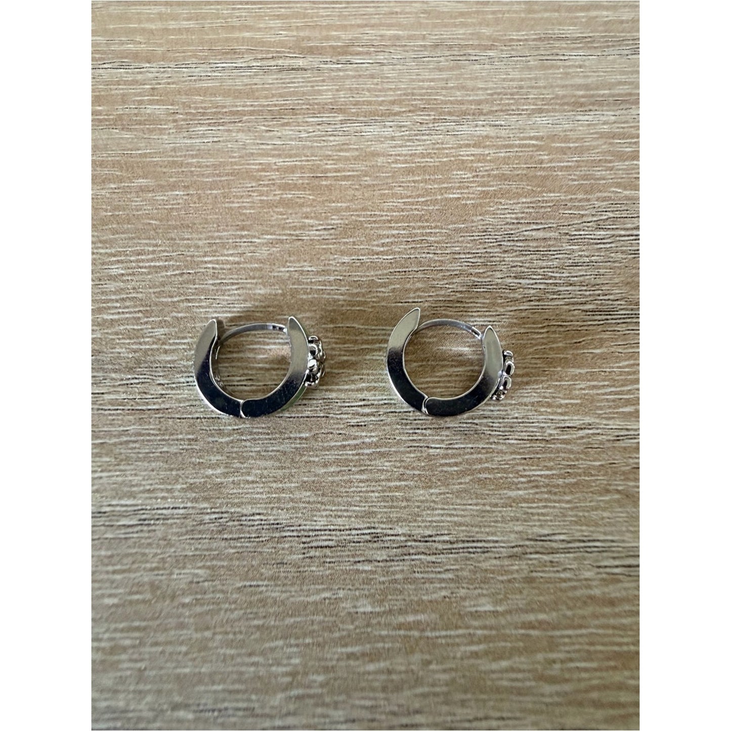 Tory Burch Kira Silver Tone Green Enamel Logo Huggie Hoop Earrings