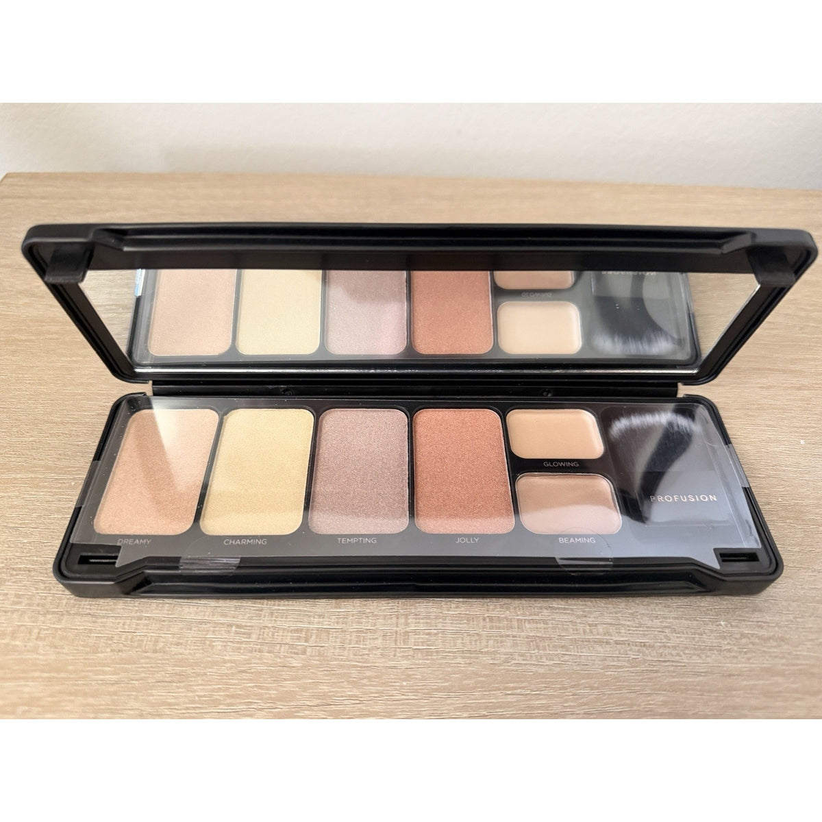 Profusion Highlight Makeup Palette Glow Kit Highlighter Set New